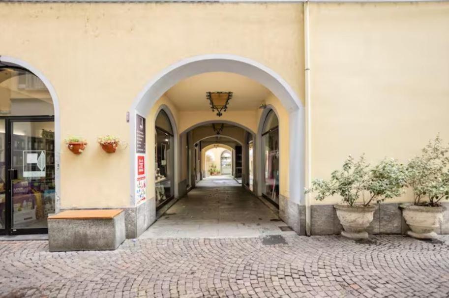 Lungo Lago Arona - Self Check-In E Wi-Fi In Centro Eksteriør bilde
